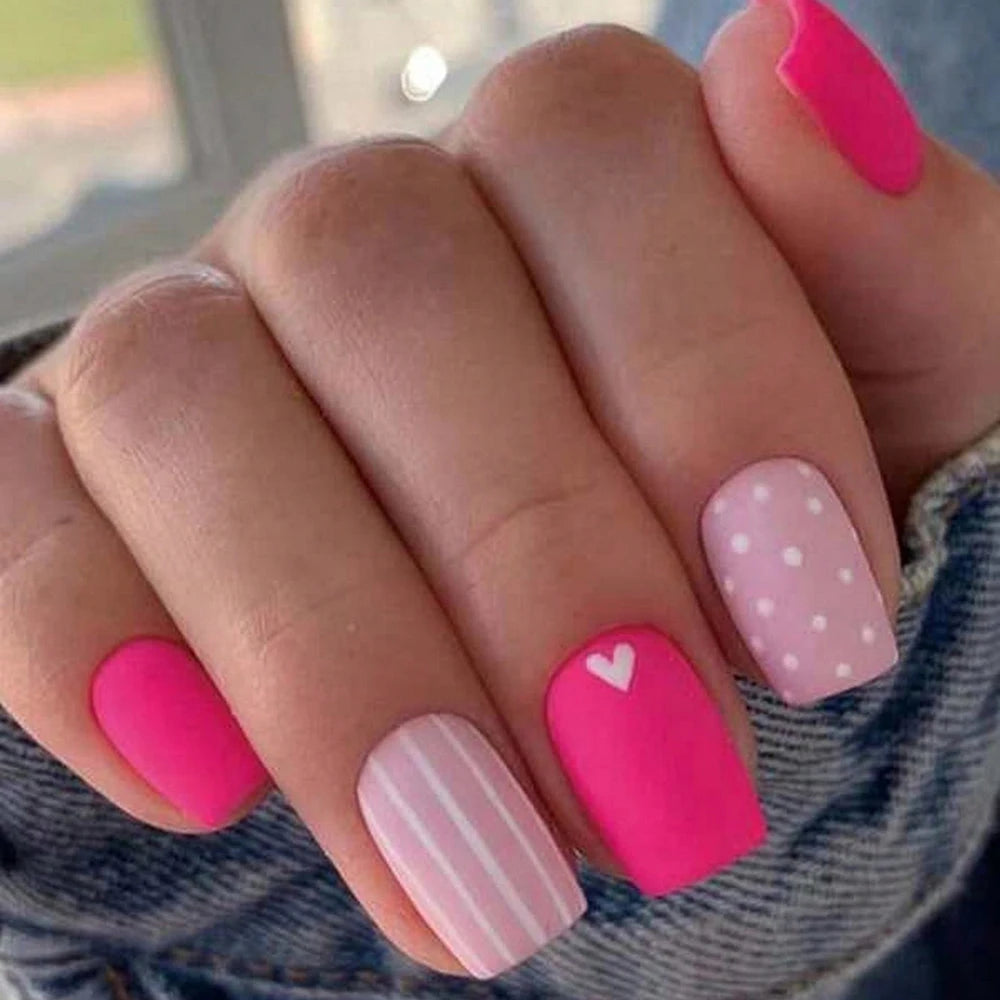 24pcs Short Square Baby Pink Striped Dots Heart Pattern Full Cover Fake Nail Summer Nails French Tip Press on Nails Korean